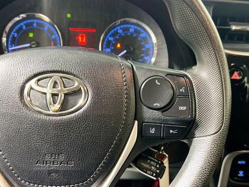 Used 2019 Toyota Corolla LE image 19