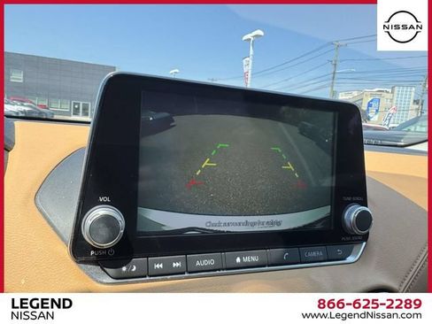 Used 2023 Nissan Sentra SV w/ SV Premium Package FWD image 24