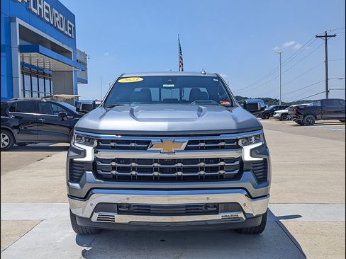 Used 2023 Chevrolet Silverado 1500 LTZ w/ Technology Package AWD/4WD image 11