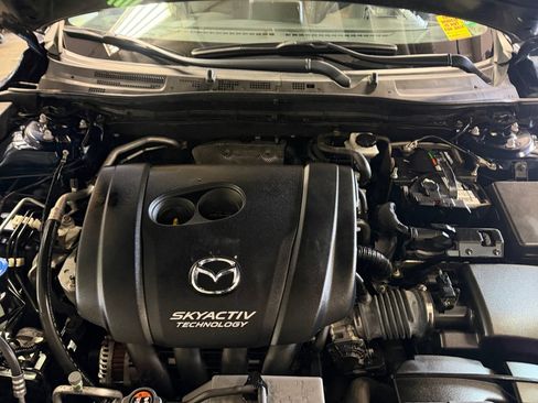 Used 2018 MAZDA MAZDA3 Grand Touring w/ Premium Equipment Package FWD image 20