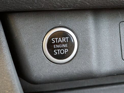 Used 2023 Nissan Rogue SV FWD image 31
