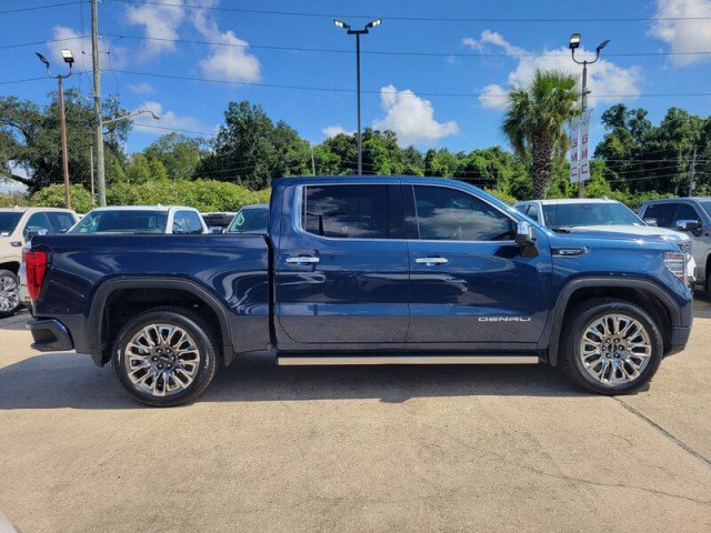 Used 2023 GMC Sierra 1500 Denali Ultimate AWD/4WD image 4