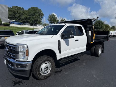 New 2026 Ford F350 XL w/ XL Chrome Package AWD/4WD image 3