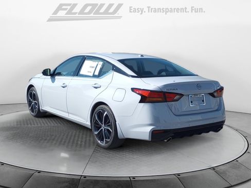 New 2025 Nissan Altima 2.5 SR image 5