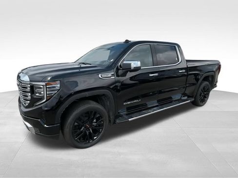 New 2026 GMC Sierra 1500 Denali w/ Technology Package AWD/4WD image 4