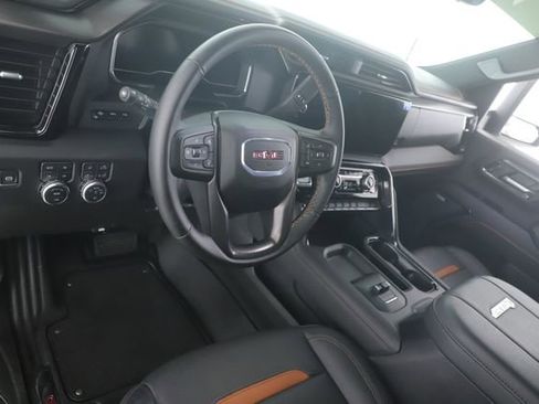 Used 2025 GMC Sierra 2500 AT4 w/ Technology Package image 17