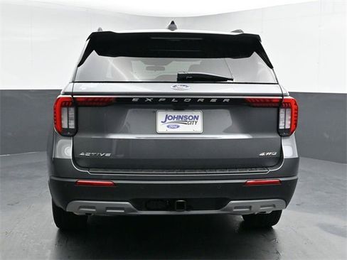New 2026 Ford Explorer Active w/ Active Comfort Package image 13