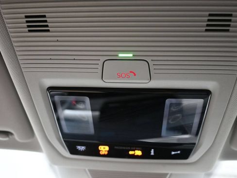 Used 2025 Volkswagen Tiguan S FWD image 13