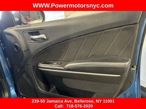 Used 2022 Dodge Charger SXT RWD image 18