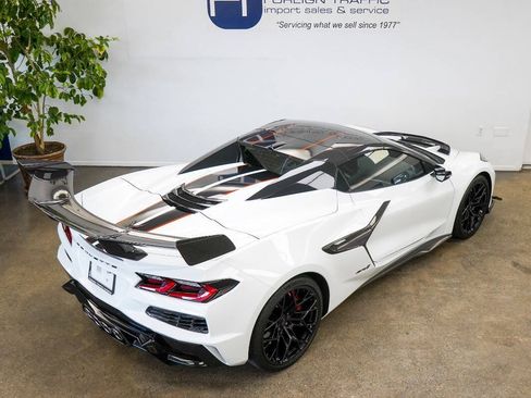 Used 2026 Chevrolet Corvette ZR1 w/ ZR1 Carbon Fiber Aero Package RWD image 37