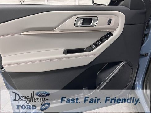 New 2026 Ford Explorer Active w/ Active Comfort Package image 12