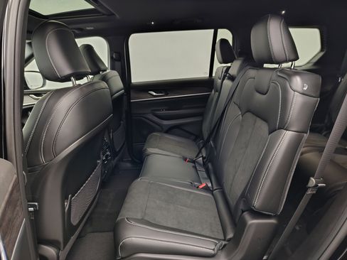 New 2026 Jeep Grand Cherokee L 4WD image 22