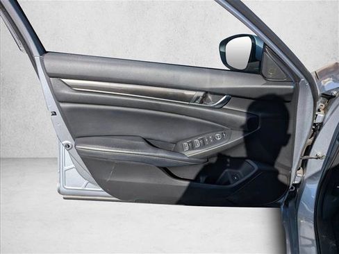 Used 2018 Honda Accord Sport image 21