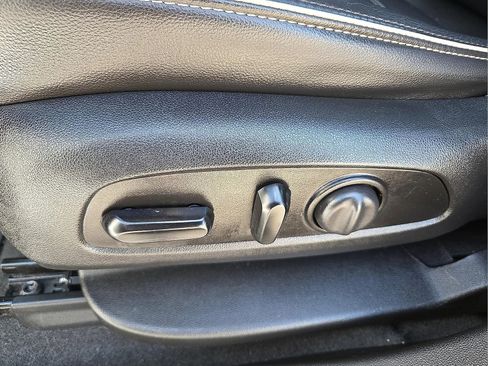 Certified 2020 GMC Acadia Denali w/ LPO, Floor Liner Package image 15