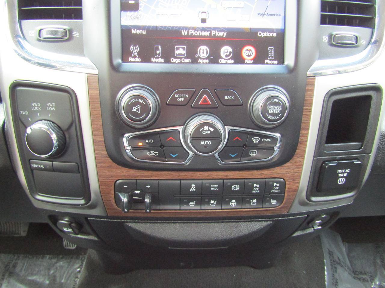 Used 2016 RAM 2500 Laramie w/ Cold Weather Group AWD/4WD image 19