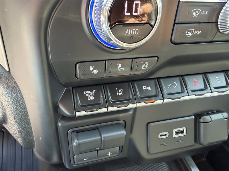 Used 2022 GMC Sierra 2500 Denali AWD/4WD image 39