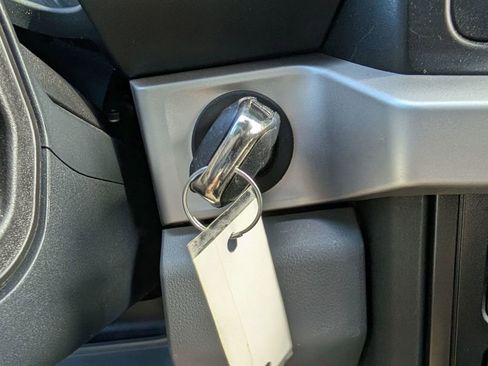 Used 2025 Ford F450 XLT w/ FX4 Off-Road Package image 38