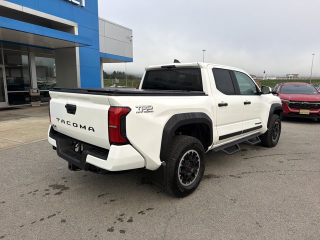 Used 2026 Toyota Tacoma TRD Off-Road AWD/4WD image 4