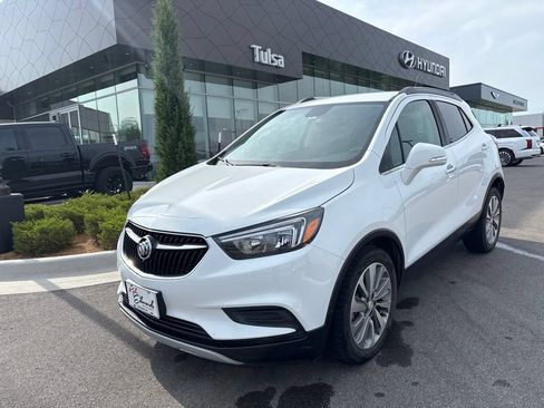 Used 2019 Buick Encore Preferred FWD image 2