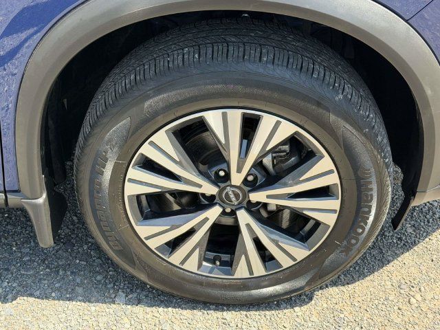 Used 2023 Nissan Rogue SV AWD/4WD image 7
