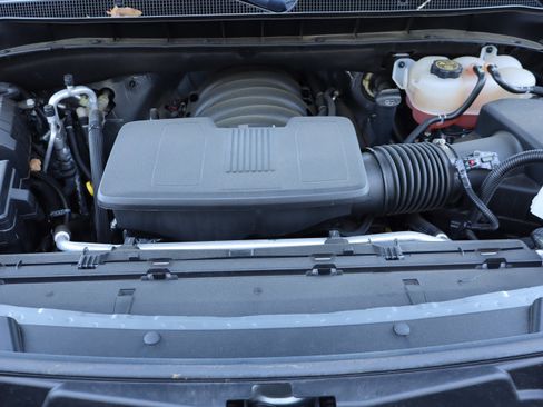 Used 2024 Chevrolet Suburban High Country w/ Advanced Technology Package image 47