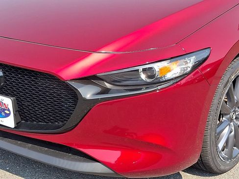 Used 2023 MAZDA MAZDA3 s FWD image 11