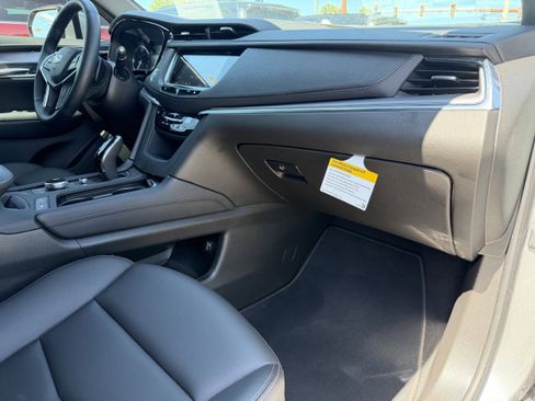 New 2026 Cadillac XT5 Luxury AWD/4WD image 11