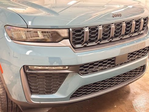 New 2026 Jeep Grand Cherokee L Limited image 12