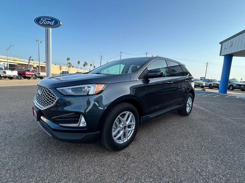 Used 2024 Ford Edge SEL w/ Convenience Package AWD/4WD image 3
