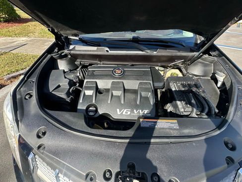 Used 2012 Cadillac SRX Luxury image 38