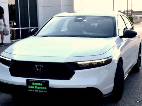 Used 2023 Honda Accord Sport image 1