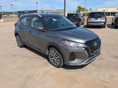 Used 2024 Nissan Kicks SV image 36