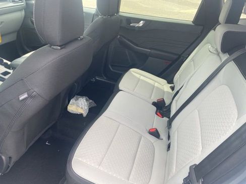 New 2025 Ford Escape Active w/ Active Premium Tech Pack image 11