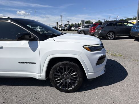 Used 2022 Jeep Compass High Altitude AWD/4WD image 4