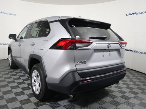 Used 2024 Toyota RAV4 LE AWD/4WD image 9