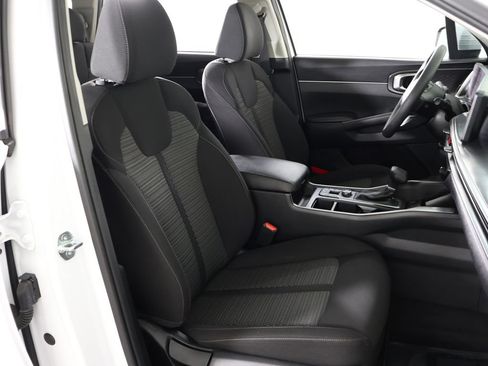 Used 2024 Kia Sorento LX FWD image 28
