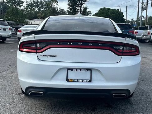 Used 2016 Dodge Charger SXT w/ Blacktop Package RWD image 4