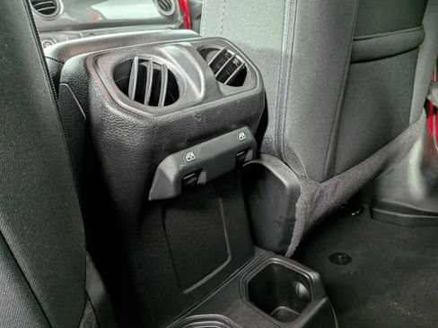 Used 2020 Jeep Wrangler Unlimited Sport image 27