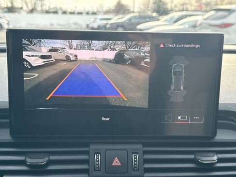 Used 2021 Audi Q5 Premium w/ Convenience Package image 18