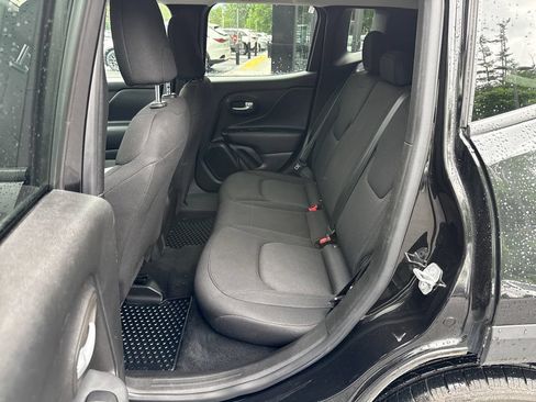 Used 2023 Jeep Renegade Latitude AWD/4WD image 29