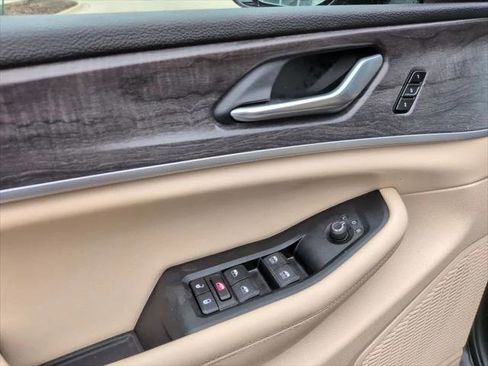 Certified 2025 Jeep Grand Cherokee L Limited w/ Luxury Tech Group II AWD/4WD image 20