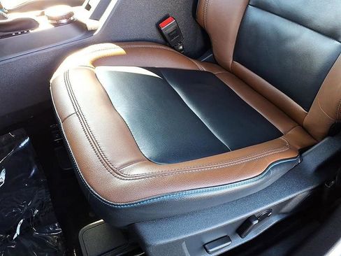 Used 2023 Ford Bronco Outer Banks image 18