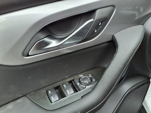 New 2026 Chevrolet Blazer LT image 9