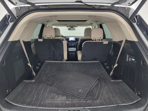 Used 2020 Ford Explorer Limited w/ Class III Trailer Tow Package AWD/4WD image 32