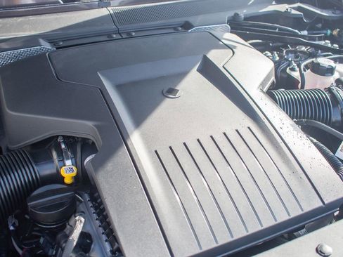 New 2026 Land Rover Defender 110 AWD/4WD image 24