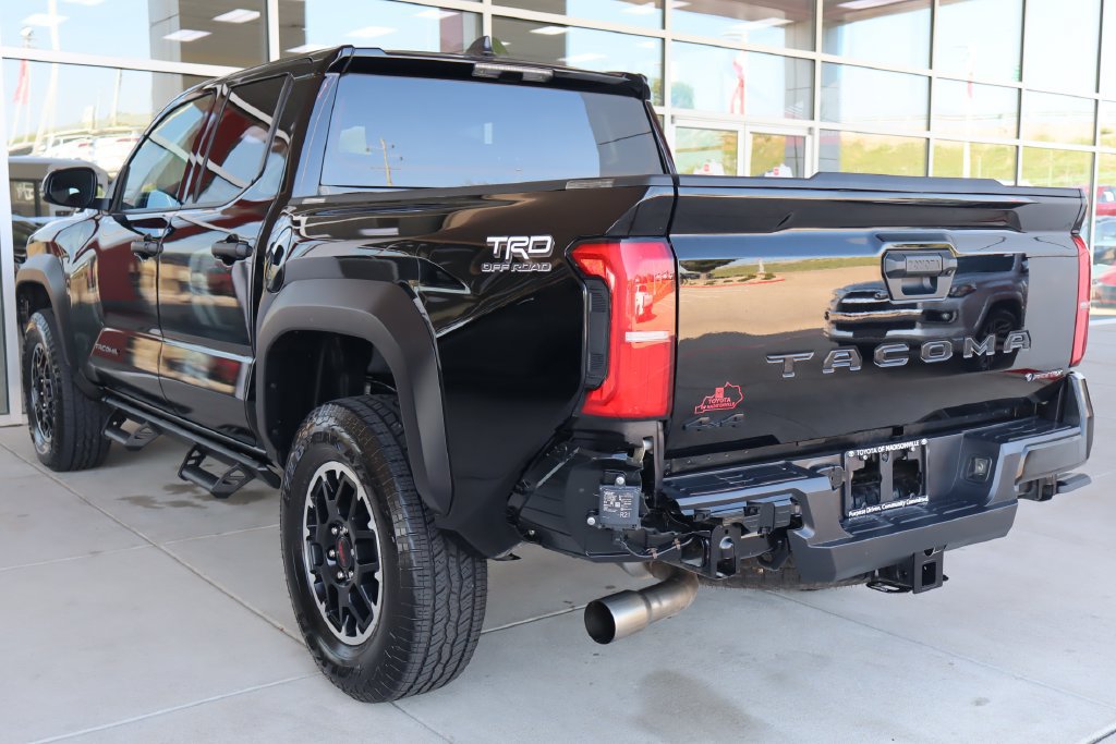 Used 2025 Toyota Tacoma TRD Off-Road AWD/4WD image 6