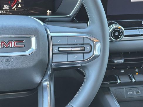 New 2026 GMC Canyon Elevation image 9