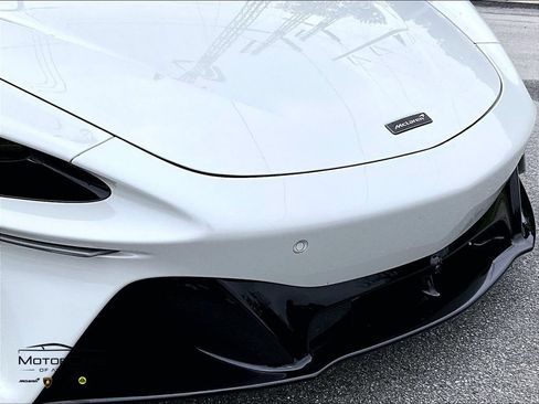 Used 2025 McLaren Artura Spider RWD image 24
