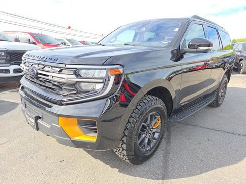 Used 2025 Ford Expedition Tremor AWD/4WD image 2
