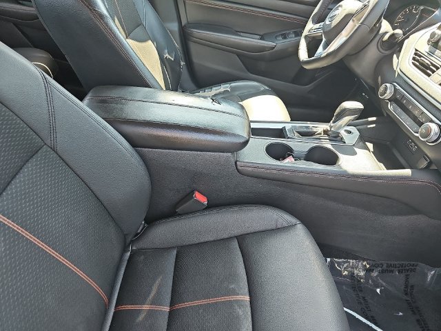 Used 2020 Nissan Altima 2.5 SR w/ Premium Package FWD image 12